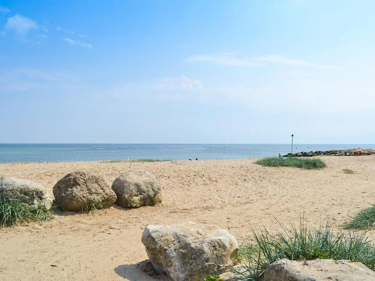 Coastal Dream Villa Burton